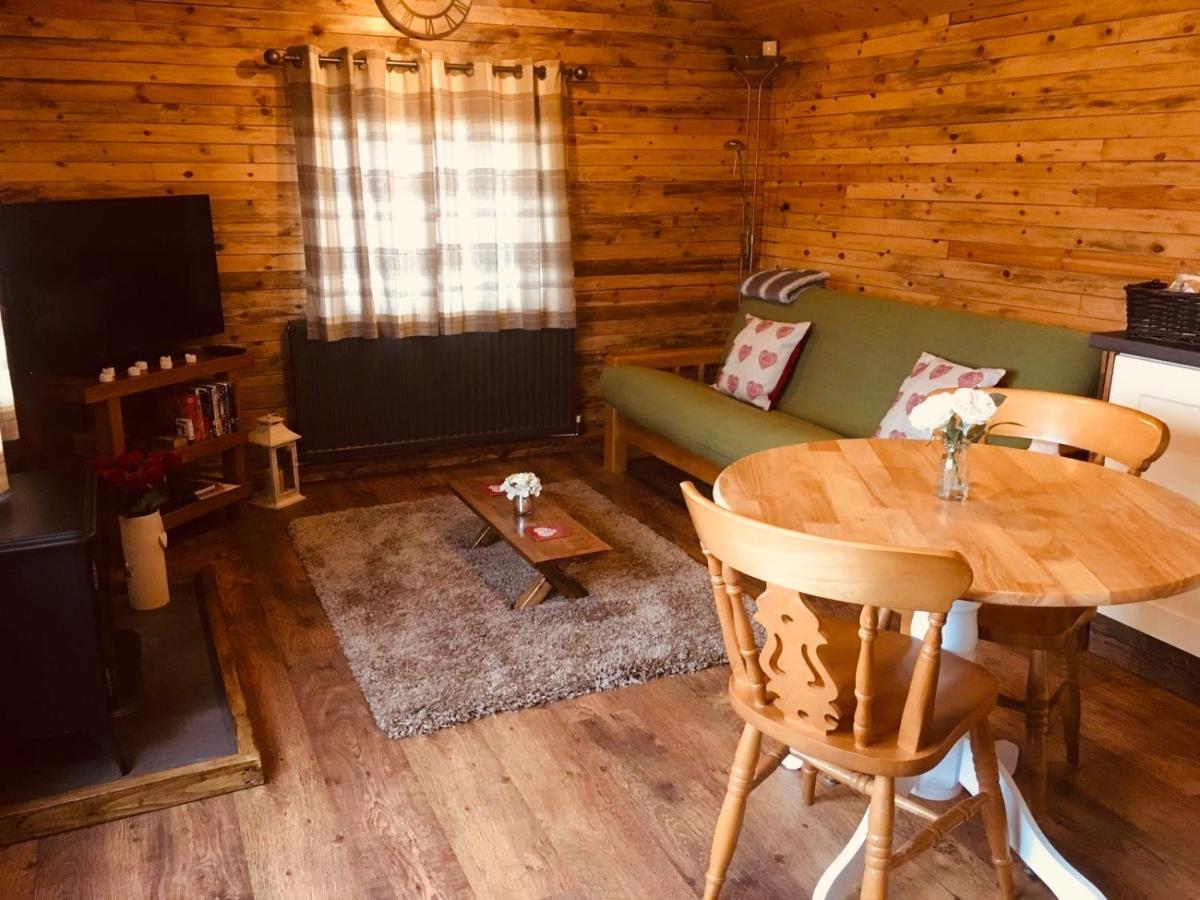 Sunset Lodge