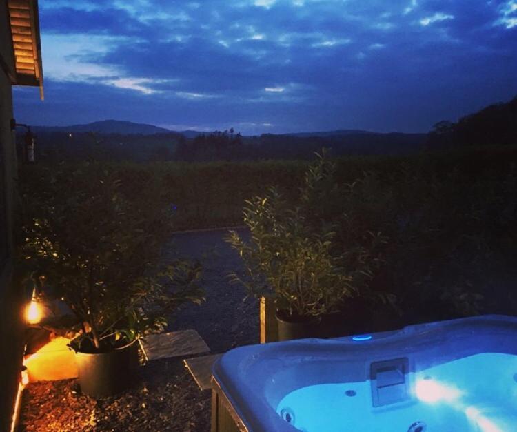 Sunset Lodge